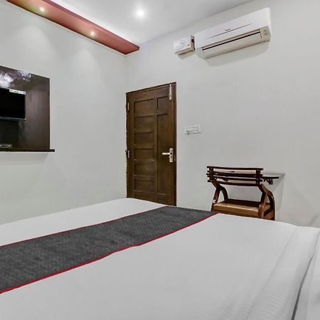 Collection O Galaxy Suites Hyderabad Exterior photo