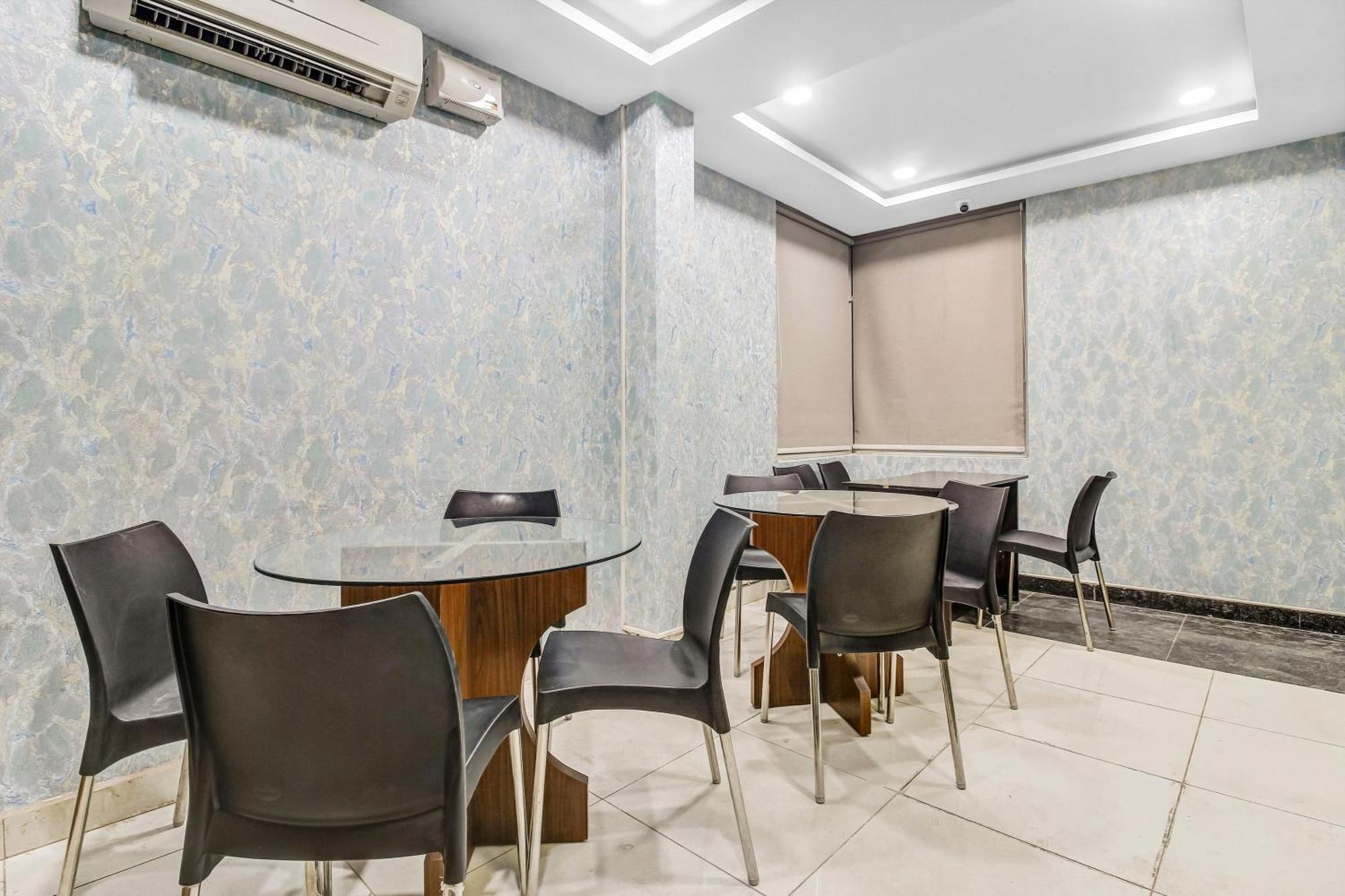 Collection O Galaxy Suites Hyderabad Exterior photo