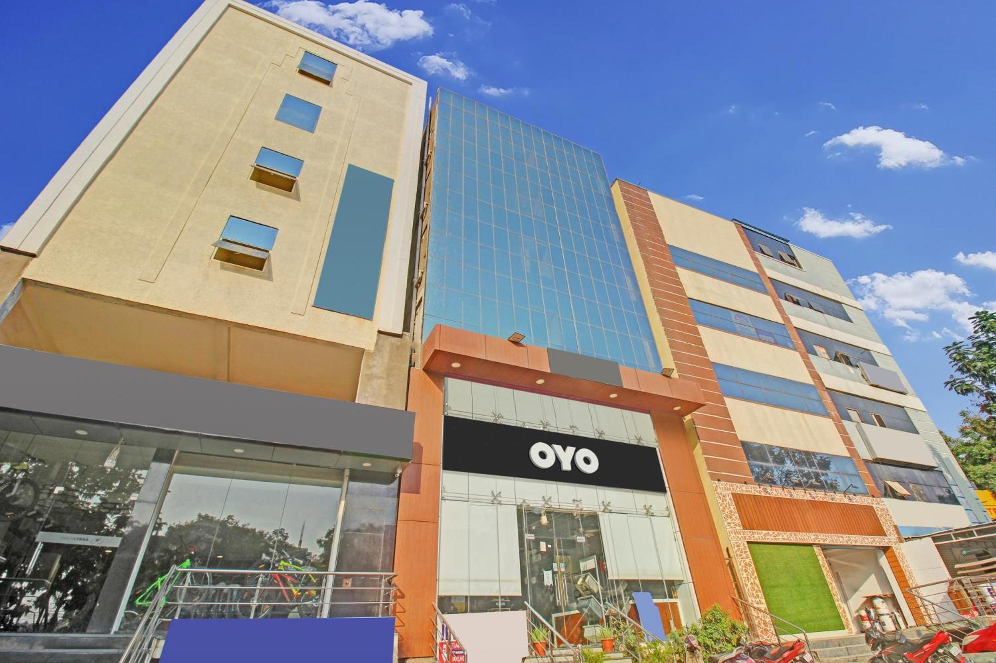 Collection O Galaxy Suites Hyderabad Exterior photo
